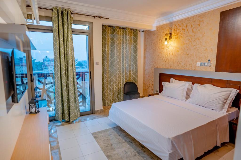 Well-maintained Estate in Bafoussam